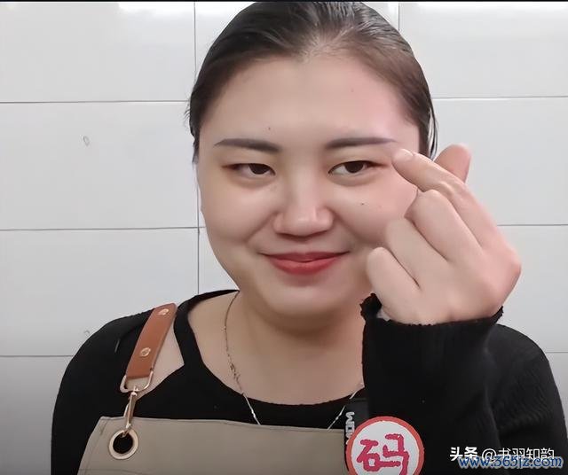 4万东说念主在线督工肥娟佳耦准备食材 公开停业配方引热议